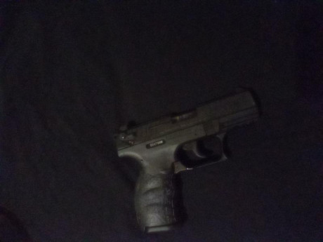 Vendo walther p22Q ,la vendo por liberar cupo la pistola va muy bien tira municion Remington se puede 01