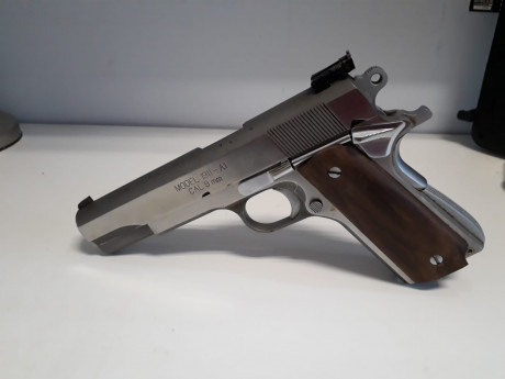 Vendo una Springfield tipo 1911, con muy poco uso. Calibre 9mm parabellum. Se entrega con dos cargadores 130