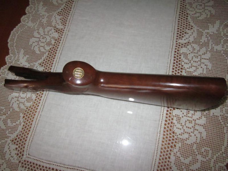 Hola.
Vendo culata fija para Beretta 682-686 para diestro , ha estado montada en una
Beretta 682 X Trap.
Las 00