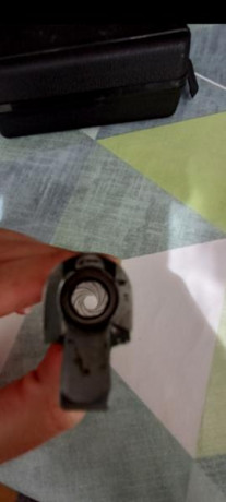 Vendo pistola CZ 75B. 9mm pb. muy bien conservada Con el kit de conversión del cal. 22lr.
Con miras de 00