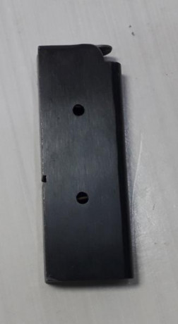 Cargador largo de capacidad 7 cartuchos para la carabina de cerrojo ONENA del calibre 9 largo. Se encuentra 00