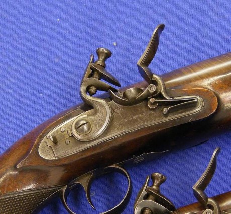 Voy a colocar unas fotos de un arma larga alemana de llave de mecha del siglo XVI. 42