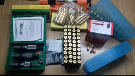 Vendo, el siguiente material de recarga, para el 444 Marlin.
- Matrices RCBS en perfecto estado "20704".
- 00