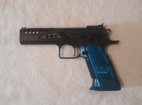 Vendo tanfoglio limited Custom Xtreme, en cal.40sw.
se entrega con 5 cargadores con tejas y muelles Grams. 02