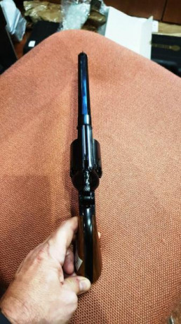 Se trata de un revolver de avancarga SANTA BARBARA, replica  del modelo REMINGTON NEW MODEL ARMY 1858, 01