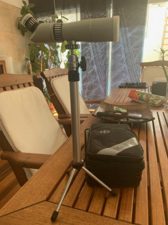 Hola,

Vendo este magnífico telescopio/mirón ideal para tiro con pistola 25 metros por su pequeñísimo 01