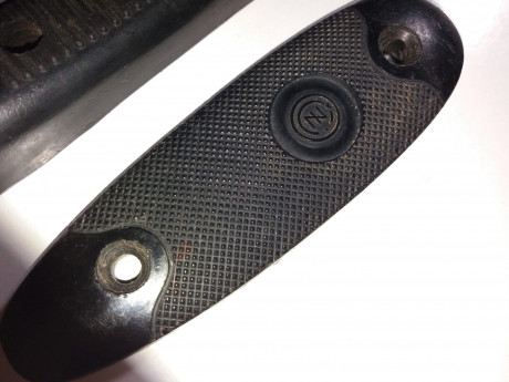 Vendo estas cantoneras :

Cantonera para fusil  Carl Gustav . RESERVADA.
Cantonera para  CETME C . VENDIDA.
Cantonera 12