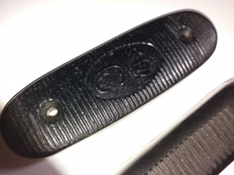 Vendo estas cantoneras :

Cantonera para fusil  Carl Gustav . RESERVADA.
Cantonera para  CETME C . VENDIDA.
Cantonera 10