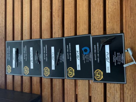 Hola,

Tengo estos repuestos que compré cuando tenía mis SPS y algunos ni los usé, así que no me sirven 00