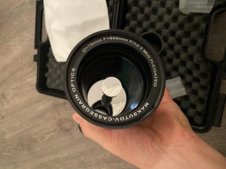 Se vende Telescopio Maksutov Cassegrain de la marca Seben
De 38 a 114 aumentos. 
70mm de apertura. 
Oculares 01