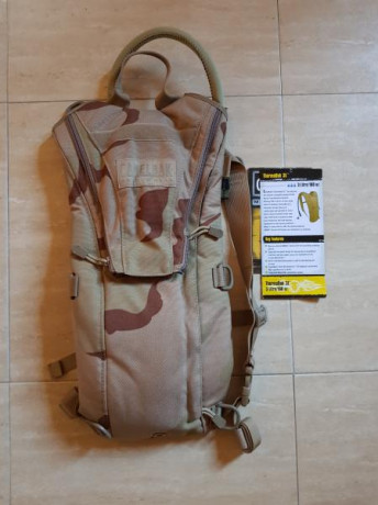Camelback original arido de 3 litros con cubre boquilla.Usado.
50 envio incluido correo certificado. 01