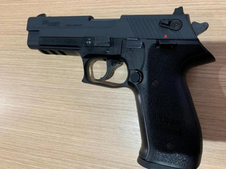 Hola! Pongo a la venta esta preciosidad una Sig Sauer Mosquito .22/
200€  NEGOCIABLES   TAMBIÉN ACEPTO 02