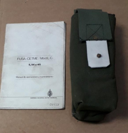 Rara funda de primera época para cargador de Cetme L/LC con bolsillo trasero para llevar el kit de limpieza. 00