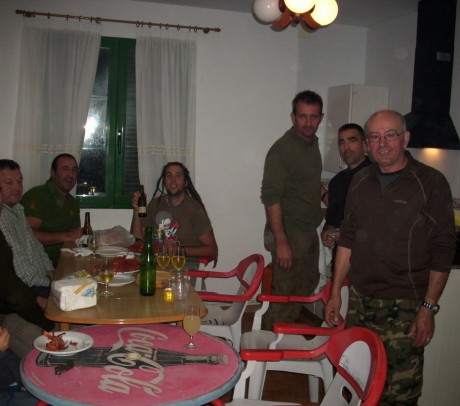   LOS ALMUERZOS DE CAZA MENOR NO CUENTAN  

Los veteranos ya sabéis como funciona esto, pero por si acaso 20
