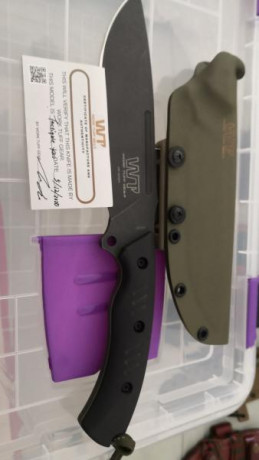 :rambo: oIncreíble cuchillo de 17 cm de hoja un mango en g10 de 13 cm súper cómodo y equilibrado en la 01