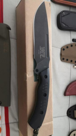 :rambo: oIncreíble cuchillo de 17 cm de hoja un mango en g10 de 13 cm súper cómodo y equilibrado en la 00