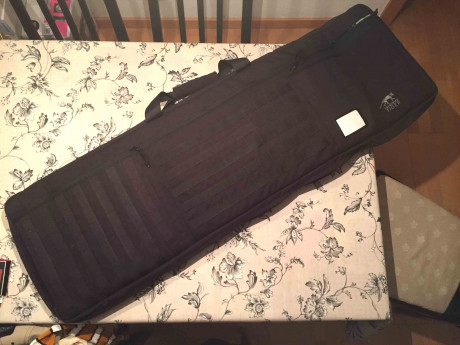 VENDIDA
Poco uso, en perfecto estado. Funda arma larga Tasmanian Tiger de 120x35mm, lo que permite poner 00