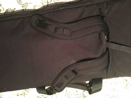 VENDIDA
Poco uso, en perfecto estado. Funda arma larga Tasmanian Tiger de 120x35mm, lo que permite poner 10