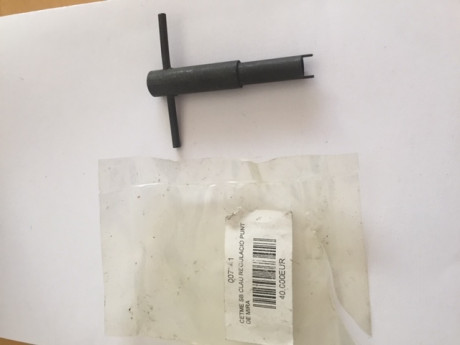 Vendo llave para regular el punto de mira del CETME 30Eur mas portes, si son necesarios.
Se encuentra 00