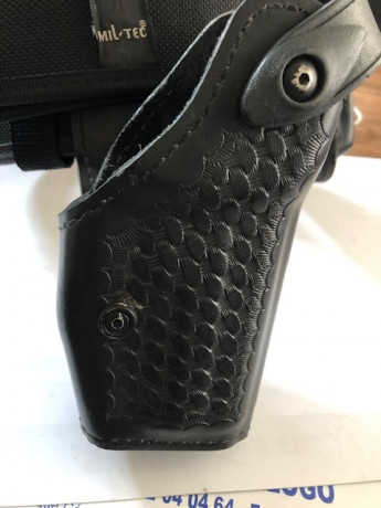 Pongo en venta una funda Safariland 6280  para HK USP COMPACT. En acabado basket, que como se ve en la 02