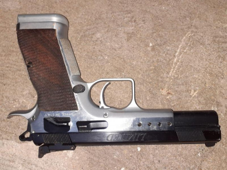 Por cambio de modalidad se vende tanfoglio limited cal 45acp con 4 cargadores y menos de 1000 disparos 01