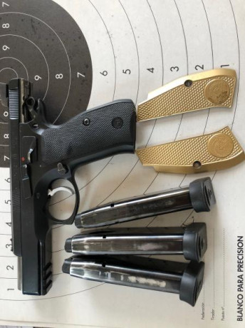 Vendo pistola CZ SP01 SHADOW con 3 cargadores, cachas originales + cachas latón.
600€ con envío incluido.

Vendo 01