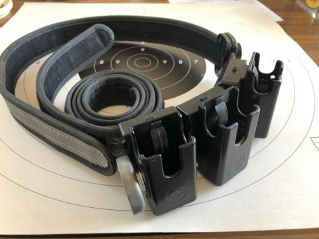 Vendo este cinturón con tres portacargadores + 1 de imán. Todo GHOST
75€ envío incluido 00