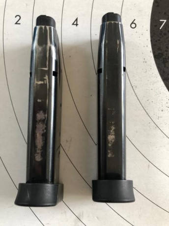 Vendo 2 cargadores 18 cartuchos para CZ Shadow SP01. 50€ los dos envío incluido 01