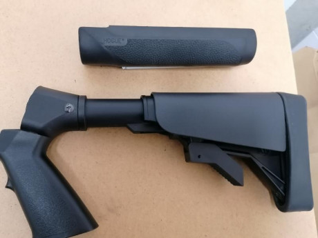 Hola.
Vendo conjunto de culata regulable en largura y guardamanos Hogue tácticos de fibra para Mossberg 00
