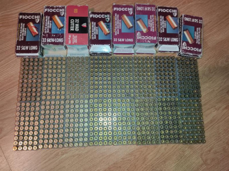 Debido al lamentable fallecimiento de un buen amigo, y forero de esta nuestra casa, pongo a la venta diversos 60