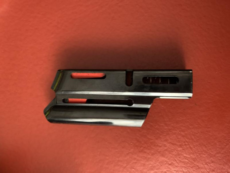 Vendo cargador Walther ssp nuevo sin estrenar.  60€ puesto en cada del comprador.  Tl 652500517 01