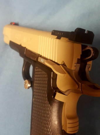 Vendo pistola Bul M5 calibre 9 parabellum color tan. Guiada en F. La vendo con tres cargadores, funda 00