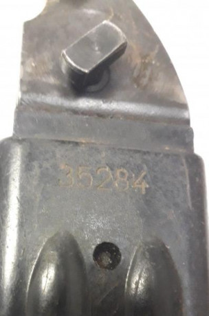 Bayoneta para el fusil de asalto AK74 de la DDR (República Democrática Alemana). Fabricada en bakelita 11