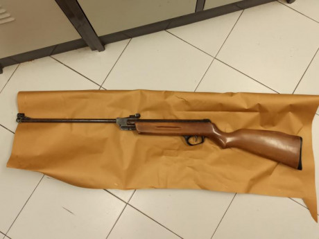 Se venden 2 carabinas gamo. Modelo CADET 4,5 y David 4,5.
El estado es regular, con óxido por el exterior 21