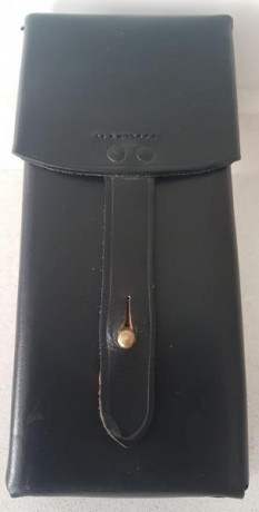 Vendo cinturón y portacargador de cuero, el cinturón casi sin uso, el portacargador nuevo. 
Medidas portacargador: 01