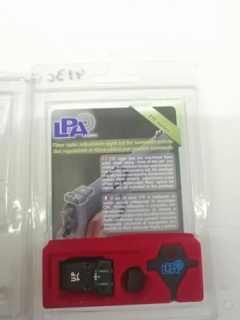 Vendo alza y punto lpa sin estrenar,  vale para los modelos que marca en la foto adjunta.

Precio 50€ 00