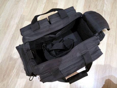 En venta bolsa IPSC marca "5.11"
El precio con los portes incluidos  ahora  40€. 
Contacto watshapp 01