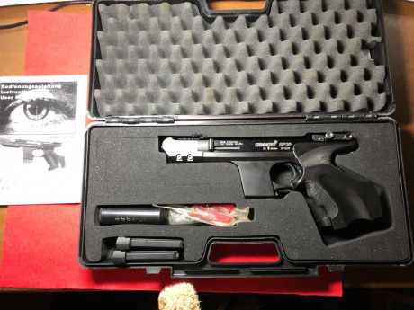 Un amigo vende una HAMMERLI SP 20.
Comprada nueva en 2011.
Tiene alguna interrupción con según que municiones, 10