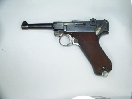 CALIBRE  9 PARA   AÑO 1936     700 €  CARGADOR MISMA NUMERACION LOS MARCAJES  BORRADOS  GUIADA EN F PUEDO 01