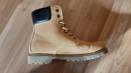 Botas Marca Coronel Tapioca Talla 42 color mostaza. Prácticamente nuevas puestas dos veces estado impecable, 01