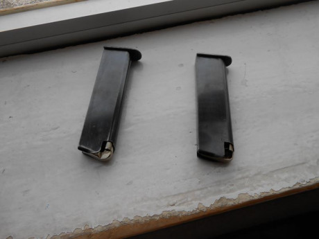 saludos:AHORA POR 30 EUROS (antes 35), VENDO cargador Llama del 7,65mm, creo modelo 3. Tambien permite 01