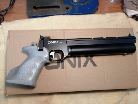 Buenas.. 
A ver si os gusta.  He realizado un par de cachas para la onix sport o spa pp700 que tengo en 10