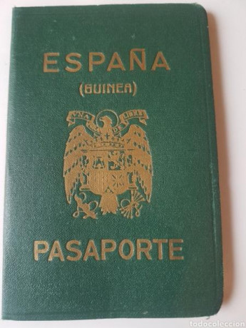  EN RECUERDO Y HOMENAJE A LOS QUE YA NO ESTÁN. 

Si pones en  GOOGLE    PASAPORTES EN LA MEMORIA   da 151