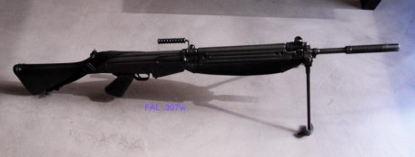 BUSCO rifle FAL civilizado antes del cambio del reglamento de armas. Precio a convenir y gastos de envío 22