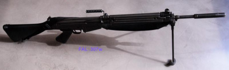 BUSCO rifle FAL civilizado antes del cambio del reglamento de armas. Precio a convenir y gastos de envío 20