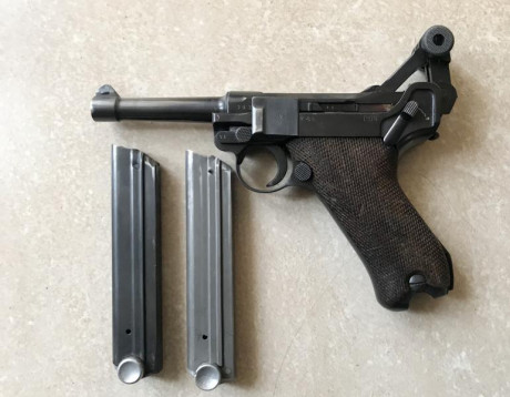 Vendo pistola Luger P08 fabricada por Mauser byf42, guiada en F. Todas las piezas del arma tienen la misma 10