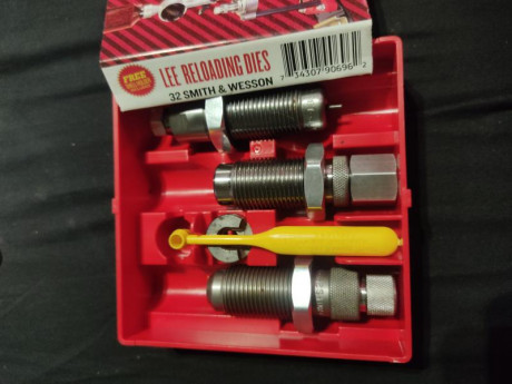 Debido al lamentable fallecimiento de un buen amigo, y forero de esta nuestra casa, pongo a la venta diversos 121