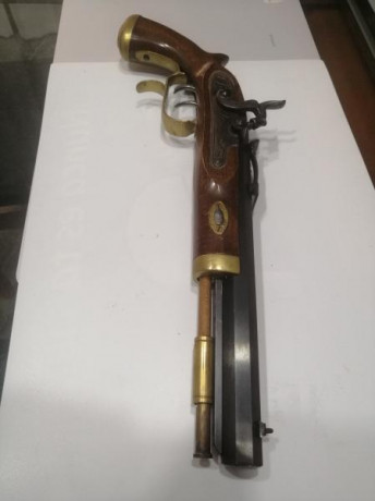hola con todo mi pesar. vendo mi pistola patriot nueva, solo ha disparado unos 20 tiros doble disparador 02