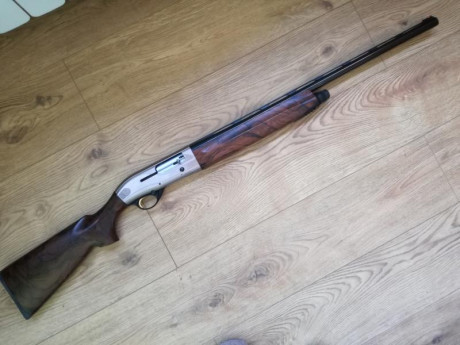 Buenas a todos, pongo a la venta esta escopeta con muy poco uso.

BERETTA AL 391 Teknys, calibre 12. Con 00