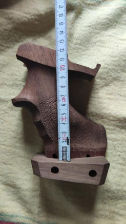 Vendo esta empuñadura para Pardini SP22. Es la original de fábrica y está totalmente nueva tal y como 00